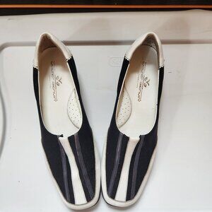 Women’s Golf Shoes — Walter Genuin —(Black/White with Grey Stripes) —